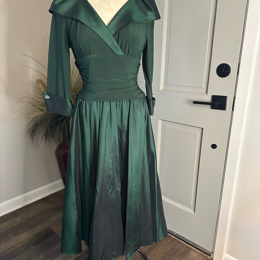 Jessica Howard Forest Green Long Sleeve Dress